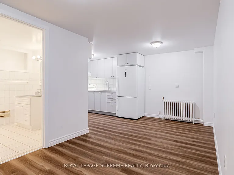 224 Christie St #LOWER — Photo 9