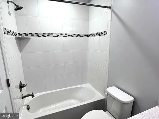 22445 Alewife Ter — Photo 20