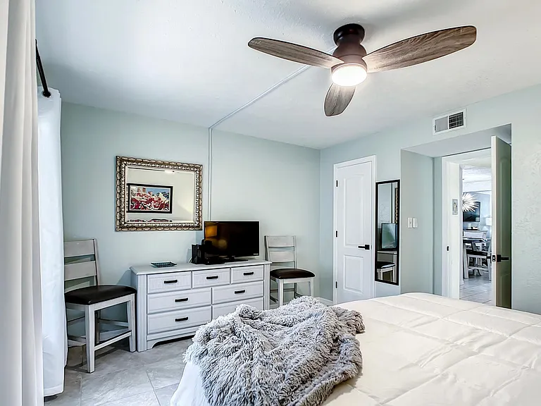 3735 42nd Way S #B — Photo 34