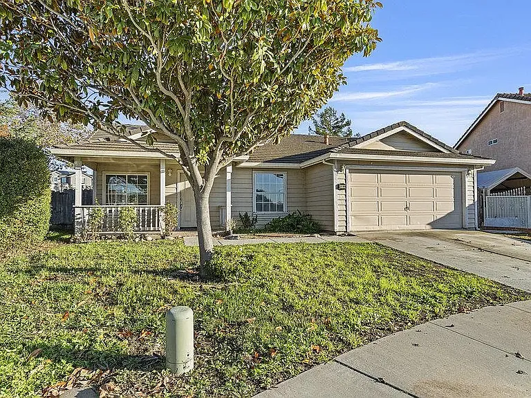 2199 Raleigh Cir — Photo 16
