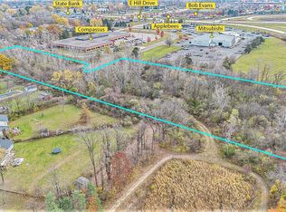 5400 Ali Dr, Grand Blanc, MI 48439