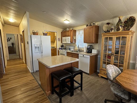 4th image of 11403 E 38th Pl
