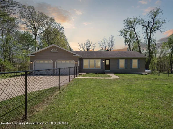 3415 W Needmore Hwy, Charlotte, MI 48813