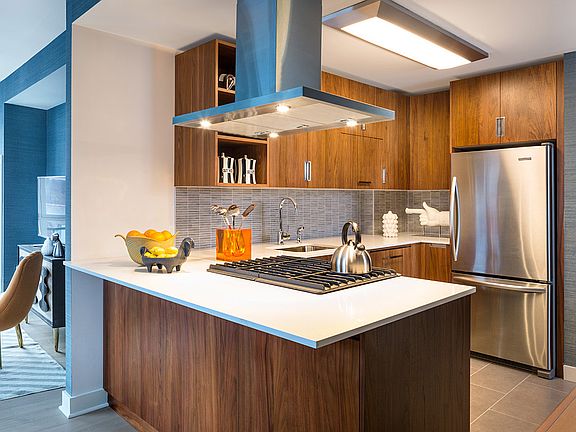 5th image of 500 W 30th St #628-19902-