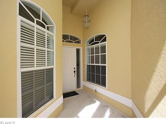 4th image of 26460 Clarkston Dr