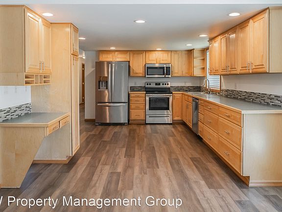 2nd image of 11608 84th St NE