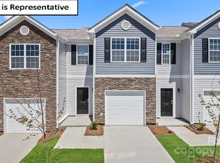 9008 Lowfalls Ln, Charlotte, NC 28216