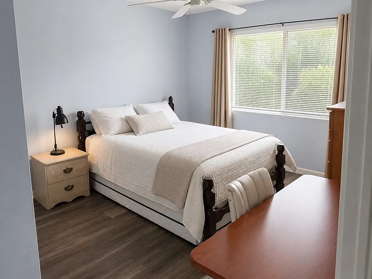 940 N Redding Way #A — Photo 2