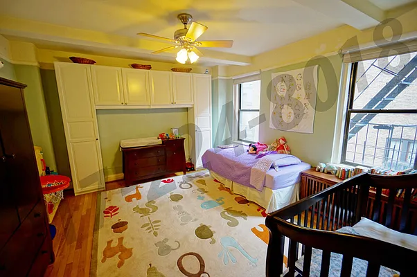 Sold by Owner | media 9