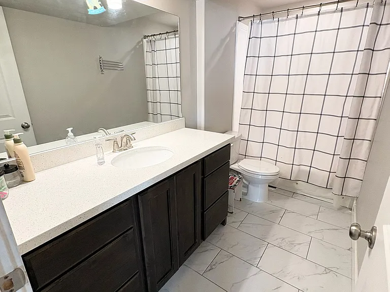 1128 N Coachman Ln — Photo 28