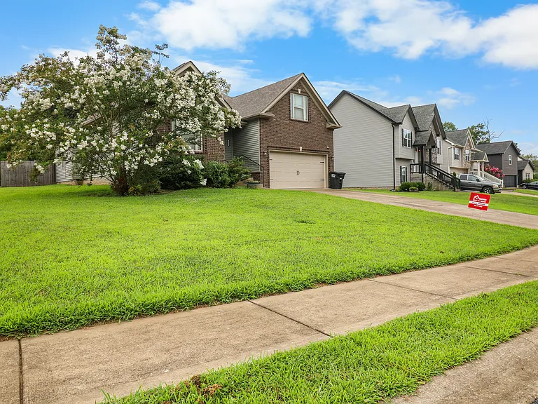 128 Sycamore Hill Dr — Photo 3