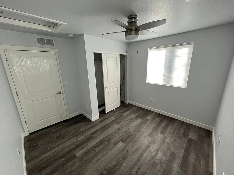 4342 W Custer Pl — Photo 6