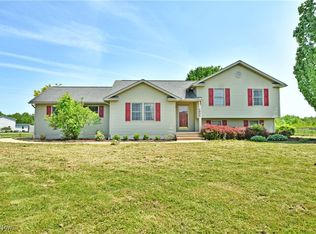 4800 Miller South Rd, Bristolville, OH 44402
