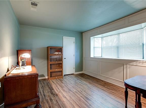 5th image of 2860 High Meadow Dr
