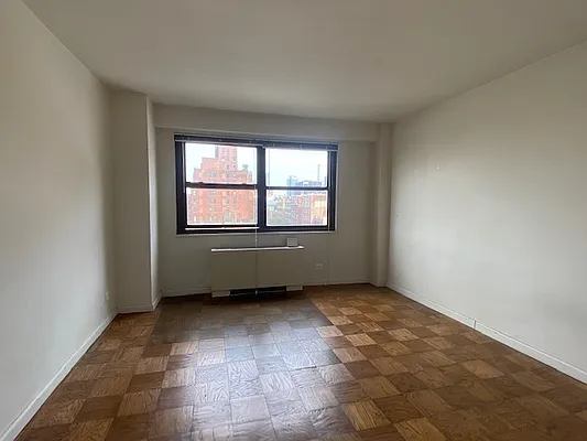 Rented by REAL New York | media 12