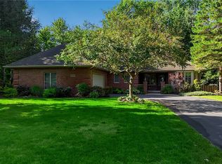 8293 Parliament Cir, East Amherst, NY 14051