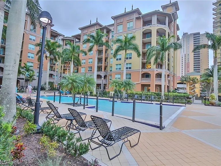 2825 Palm Beach Blvd #116 — Photo 7