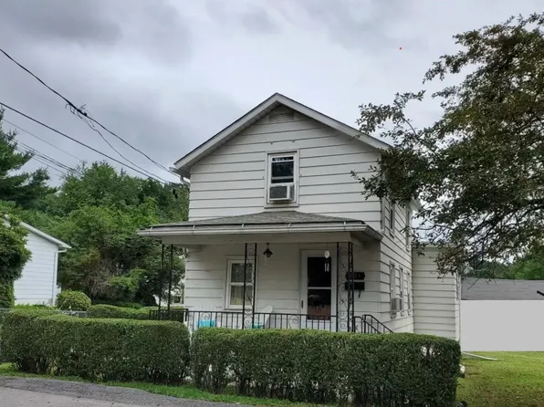 901 Charles St, Eynon, PA 18403