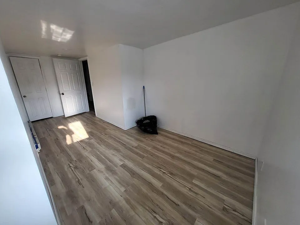 4917 Hillcrest Dr — Photo 3