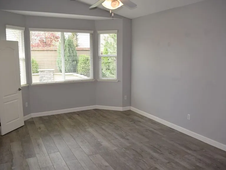 1902 Horseshoe Glen Cir — Photo 18