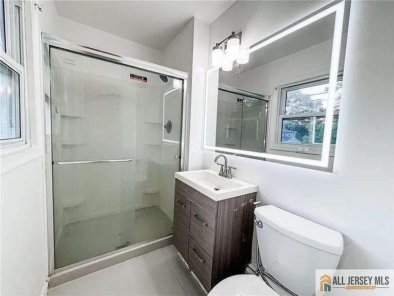 742 Grove Ave — Photo 42