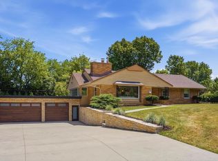 3580 Sunny Crest Dr, Brookfield, WI 53005