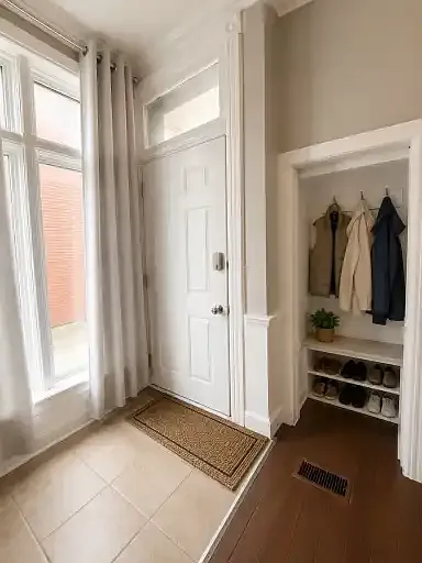 2 bed, 1.5 bath, 900 sqft, $2,095 — Photo 2