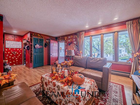 3rd image of 3561 Big Horn St