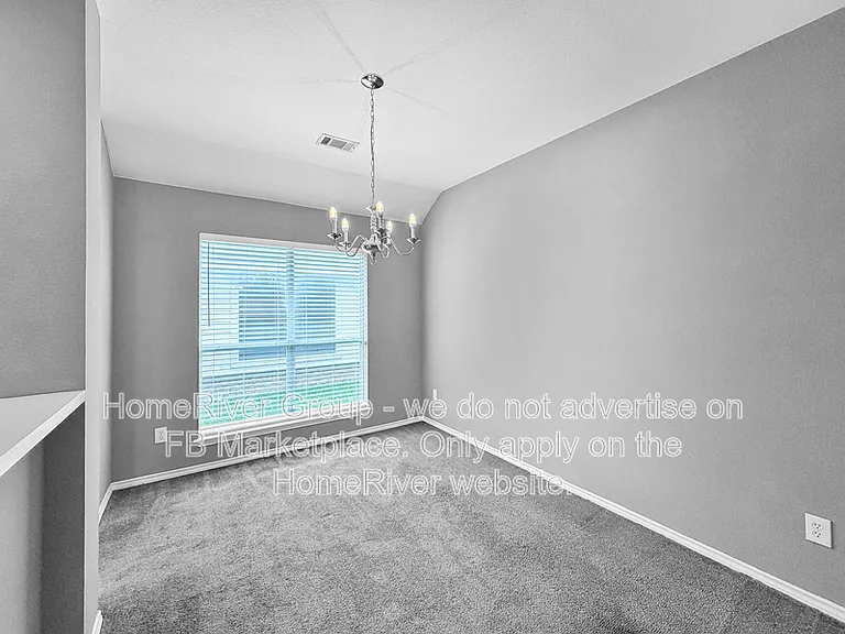 2405 N Brook Dr — Photo 4