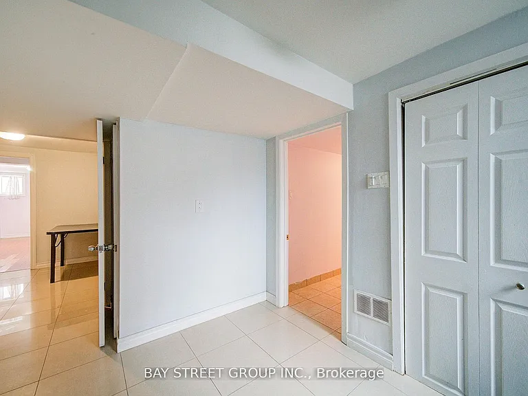 5 Lockdare St #BASEMENT — Photo 25