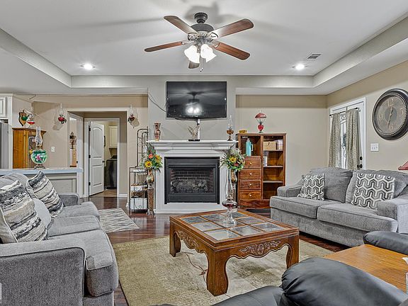 2nd image of 10 Ashcraft Ct