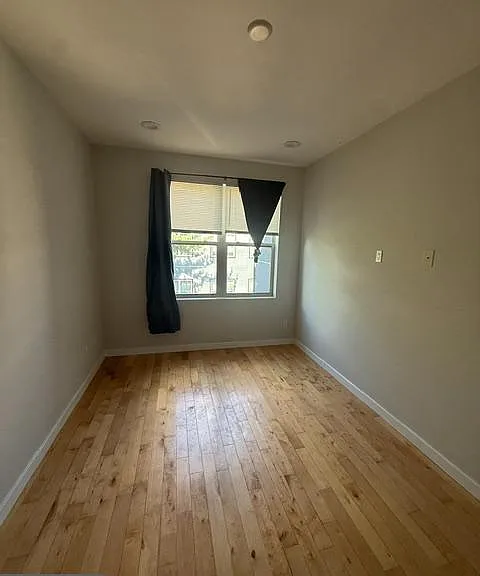 2029 E Fletcher St #8 — Photo 8