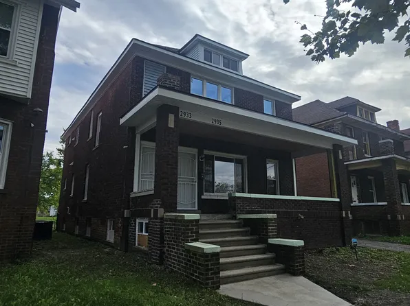 2935 Hogarth St, Detroit, MI 48206
