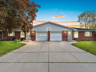 1932 Mary Queen Rd, Green Bay, WI, 54302