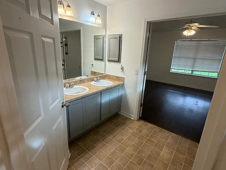 1483 Dunhurst Dr — Photo 10