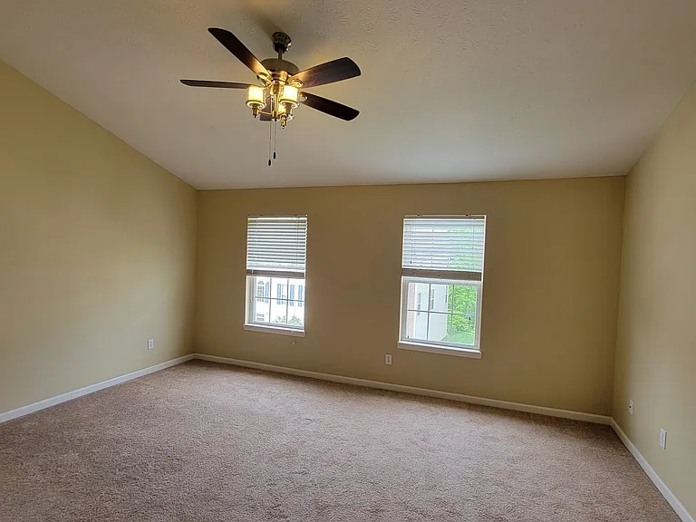 9435 Tanhurst Dr — Photo 14