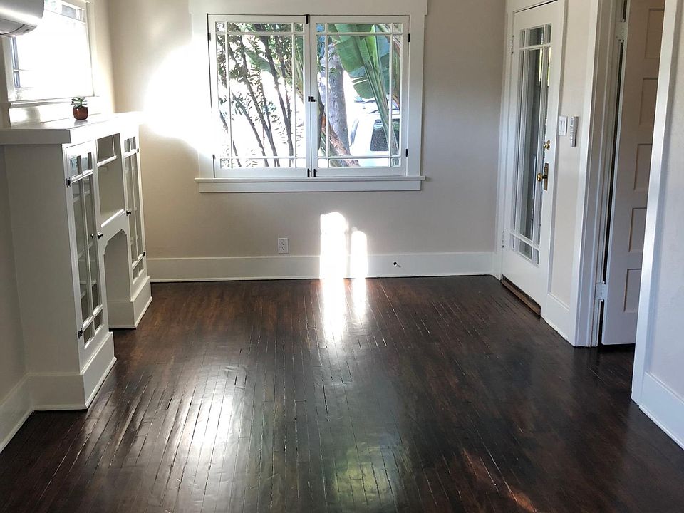 1st image of 236 N Catalina Ave