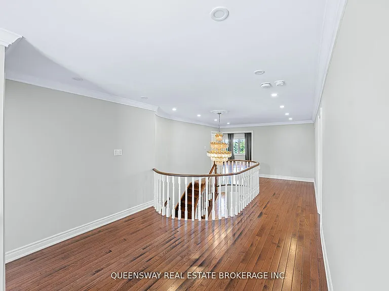 619 Culler Mews — Photo 27