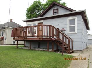 1811 Lincoln St, Two Rivers, WI 54241