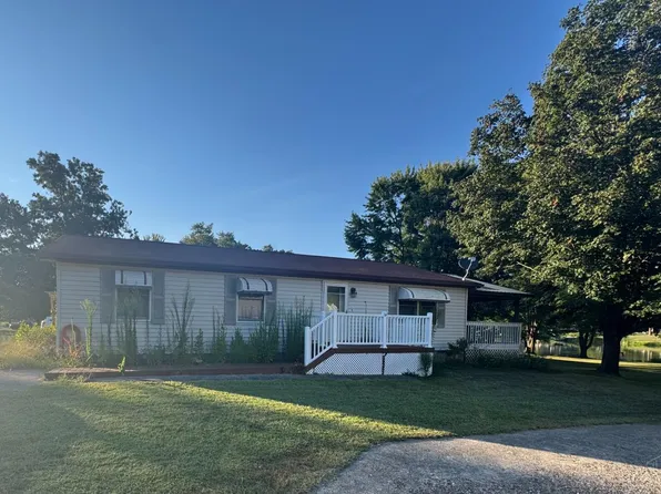 1046 Brunswick Dr, Fayetteville, OH 45118