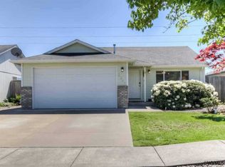 2046 Del Rio Ave SE, Albany, OR 97322