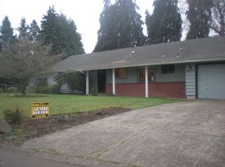 3074 Country Ln, Eugene, OR 97401