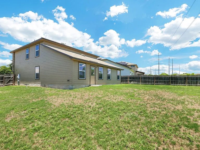 2850 Lindenwood Run — Photo 30
