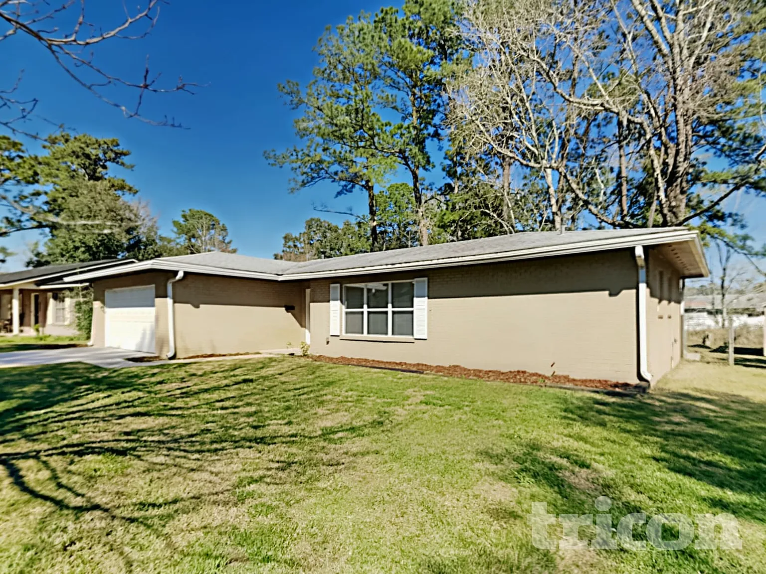 7927 Rondeau Drive E Jacksonville FL — Photo 2