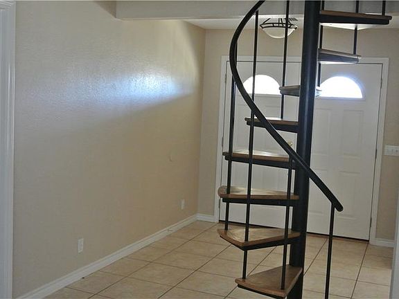 4th image of 127 Oak Acres Ln