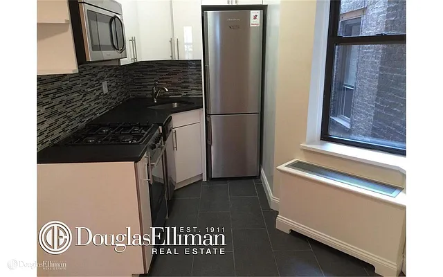 Rented by Douglas Elliman | media 13