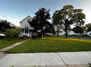 82 Summer St, Manchester, CT 06040