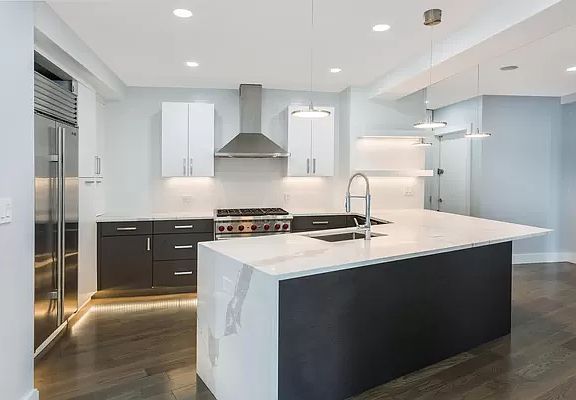 5th image of 2061 Broadway Suite 6