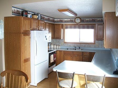 2nd image of 203 E 6th St