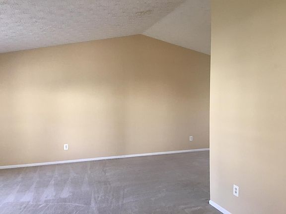 Formal room leading to dining room